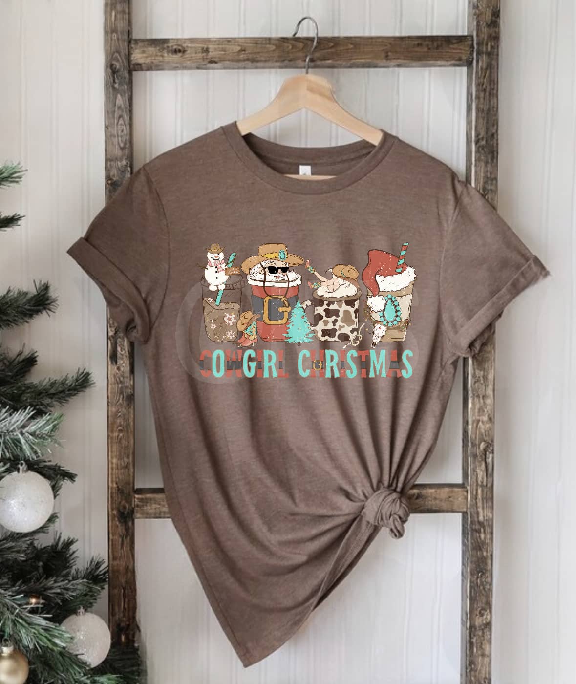  Look ready for the holidays with this cute cowgirl Christmas tee. Brown !